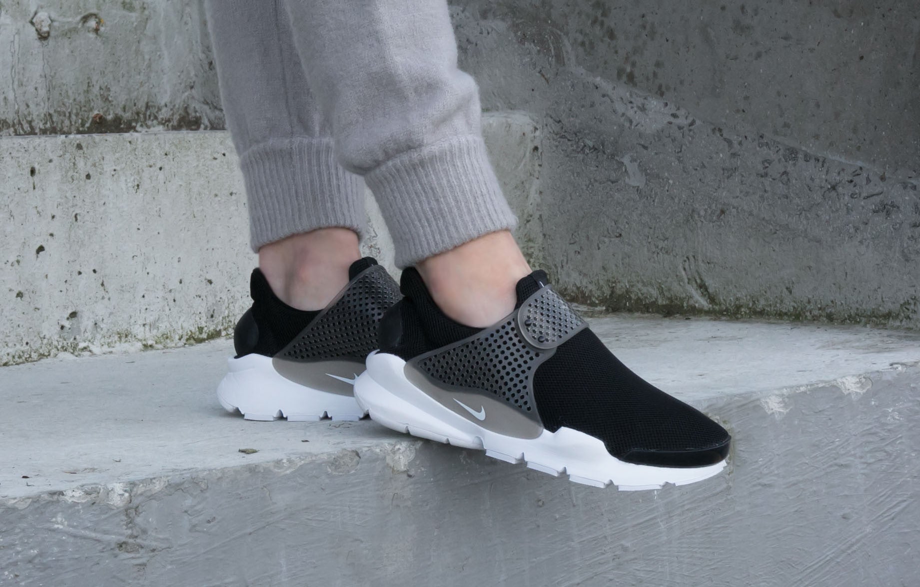 Nike Sock BR Black/White Review | STYLE – Finesse