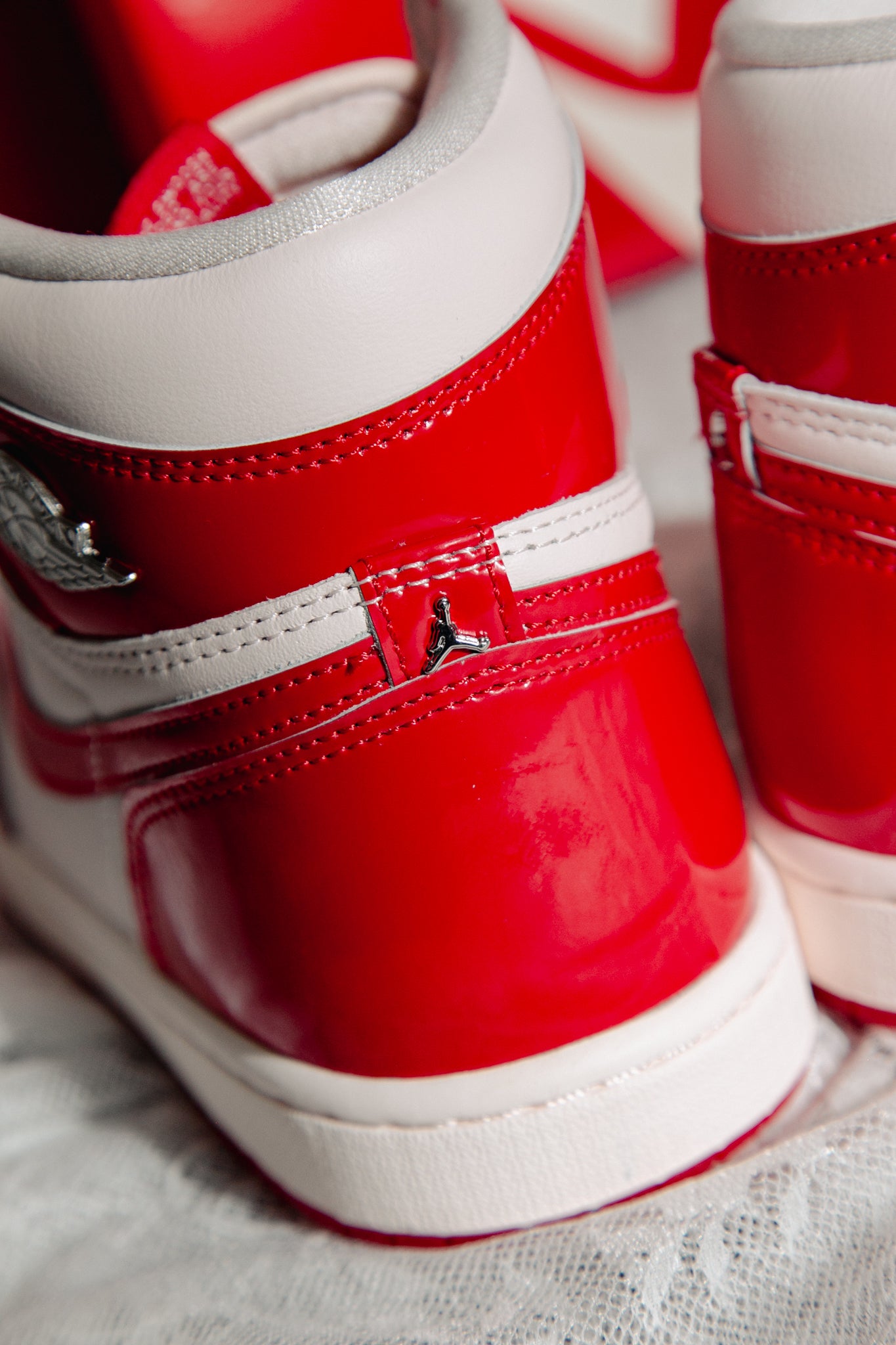 Air Jordan 1 Retro High OG "Nails And Grails" Uni Red FD2596-601