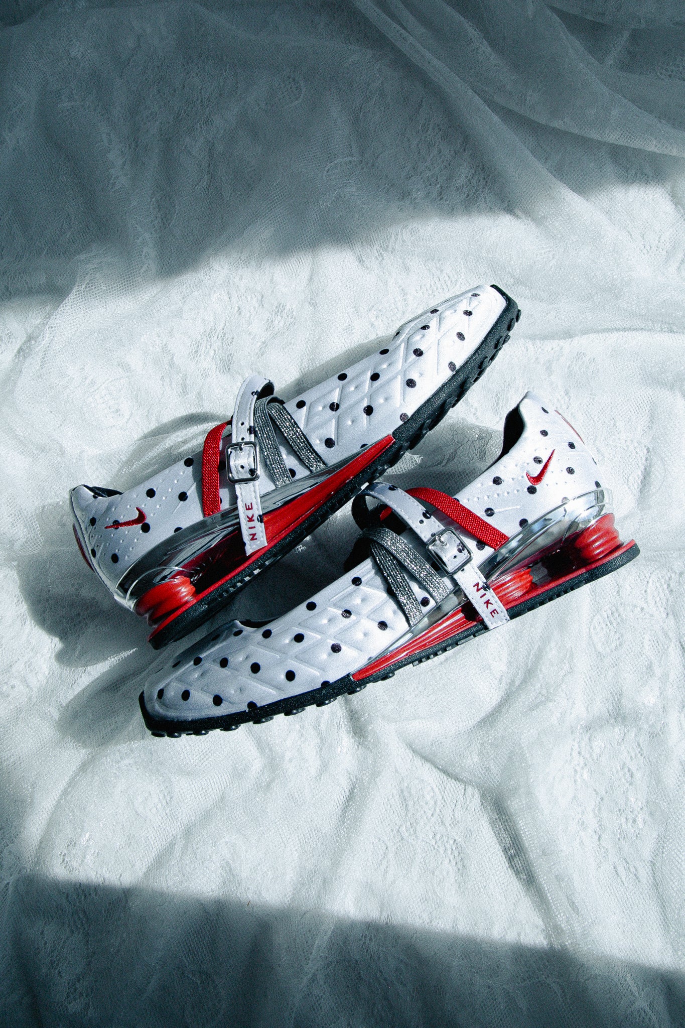 Nike Shox Calistra SP NAKED CHP White/University Red/Black IW2346-160