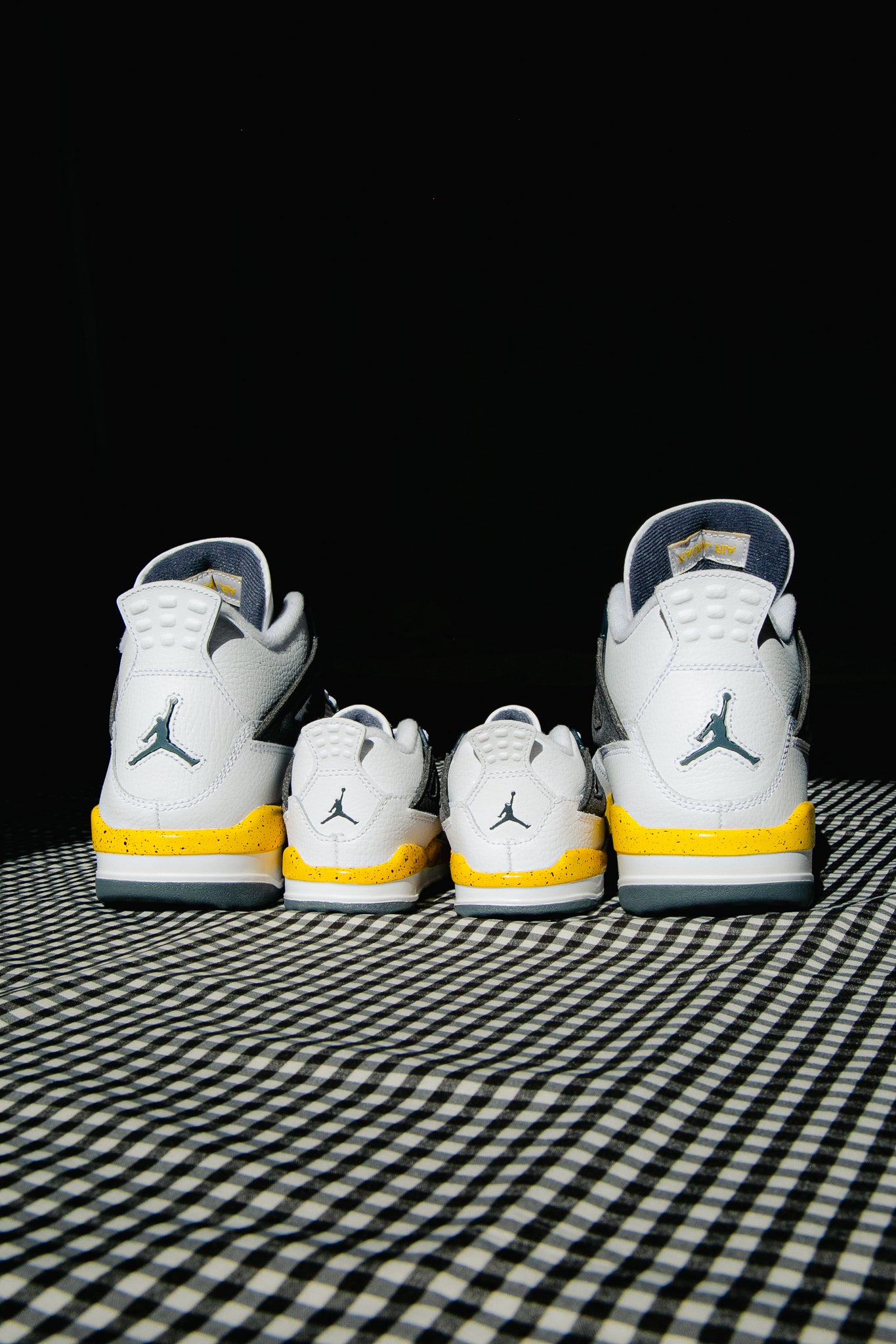 Air Jordan 4 Retro Tour Yellow Td BQ7670-102