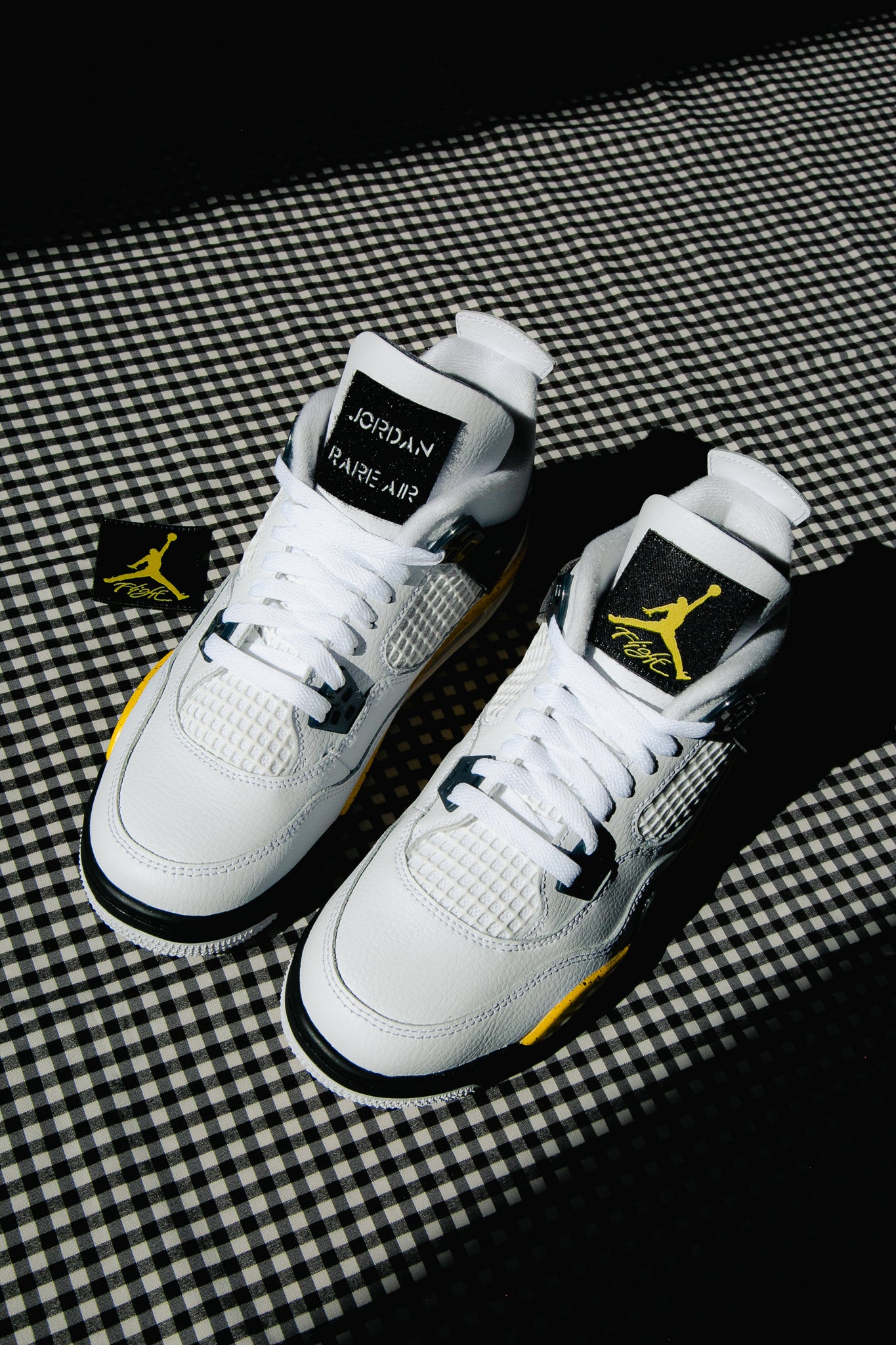 Air Jordan 4 Retro Tour Yellow IO2463-102