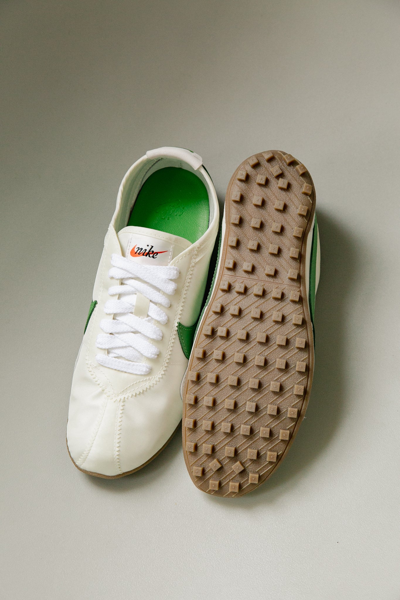 Nike Moon Shoe OG SP Sail/Chlorophyll/Light Bone II0407-102