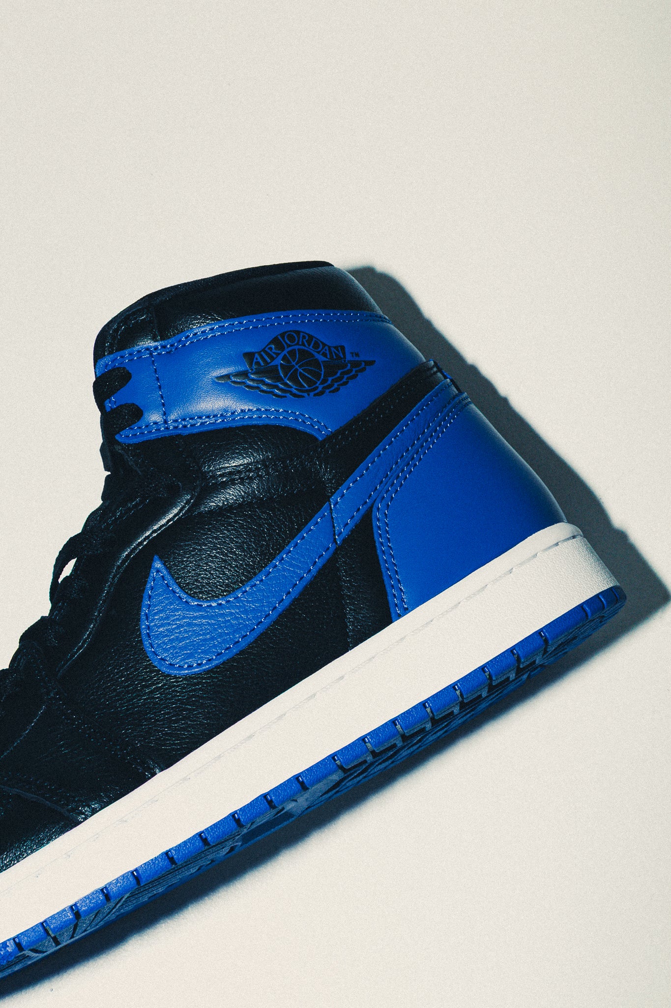 Air Jordan 1 Retro High OG "Royal" IQ5495-005