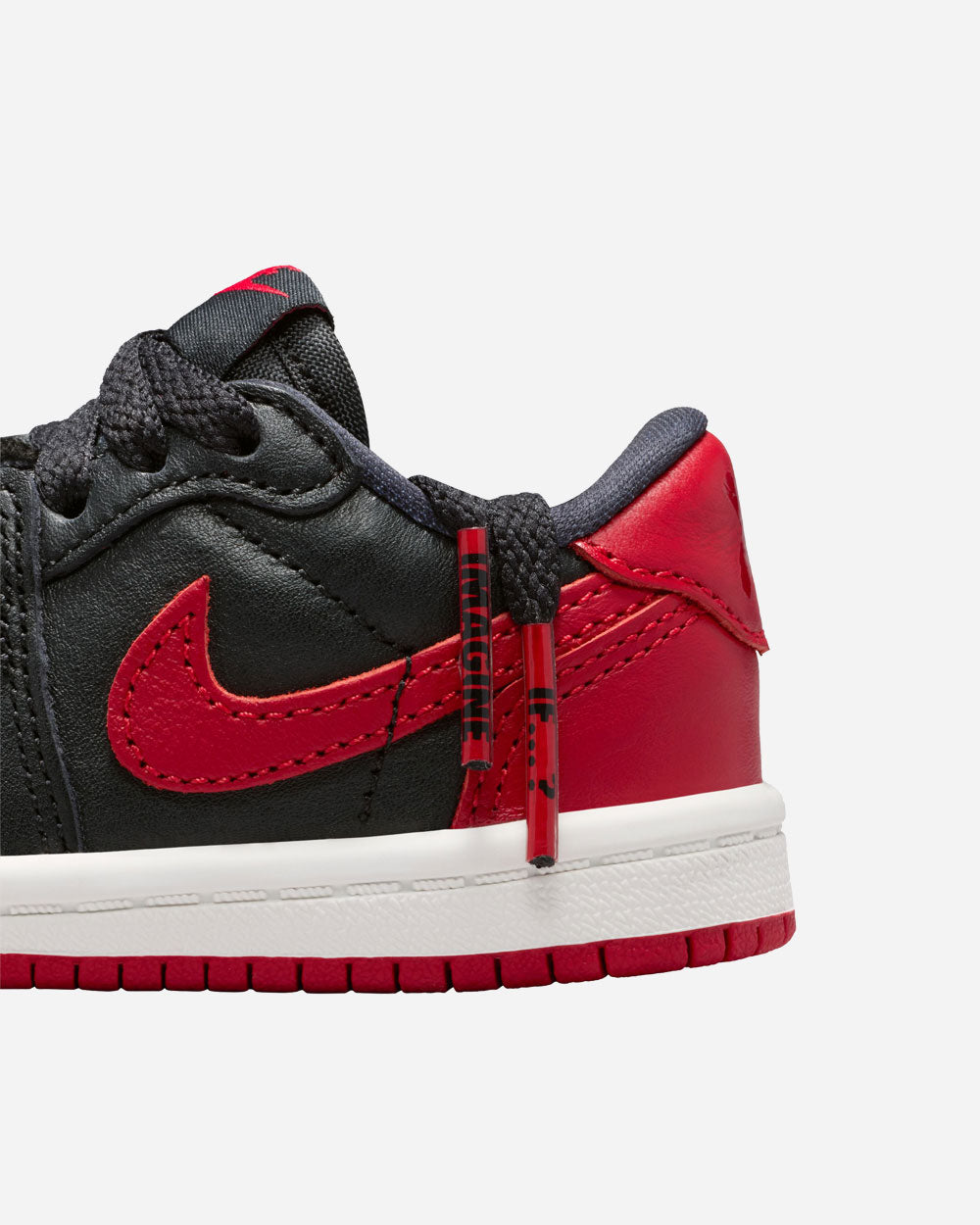 Air Jordan 1 Retro Low OG Banned Black/Varsity Red/Summit White Td IW6279-001