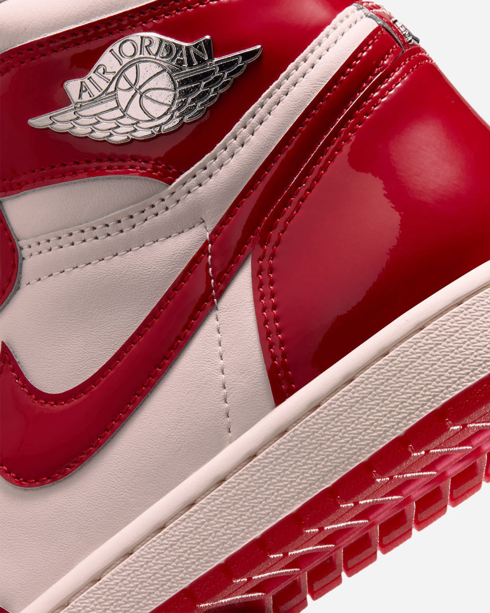 Air Jordan 1 Retro High OG "Nails And Grails" Uni Red FD2596-601