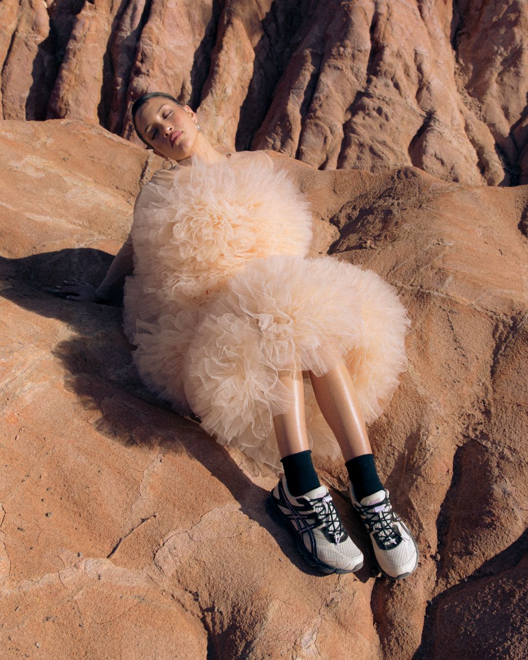 FINESSE x ASICS GEL-CUMULUS 16 Desert Rose 1203B003.200