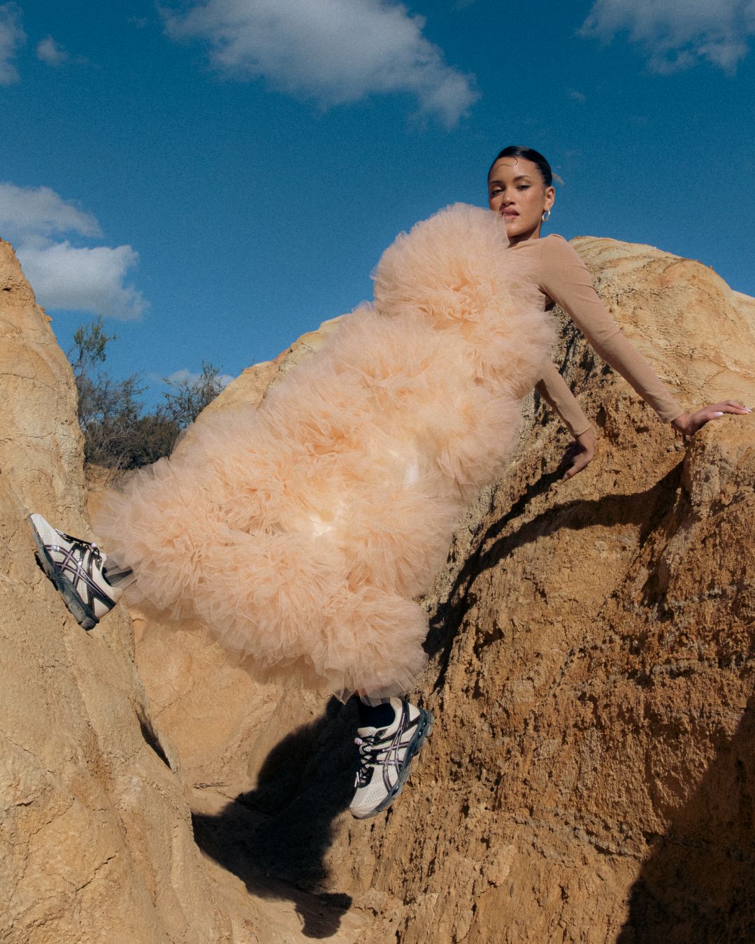 FINESSE x ASICS GEL-CUMULUS 16 Desert Rose 1203B003.200