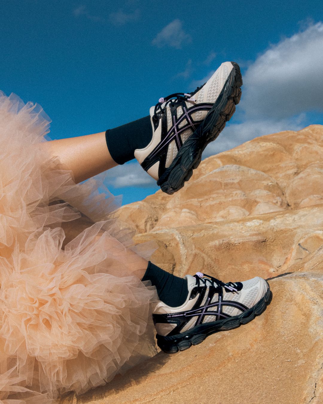 FINESSE x ASICS GEL-CUMULUS 16 Desert Rose 1203B003.200