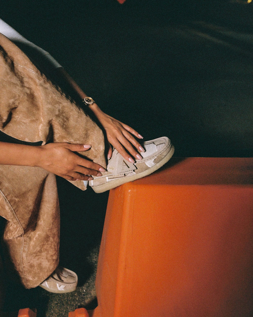 Aleali May x Clarks Originals Wallabee Beige Combi 26185905