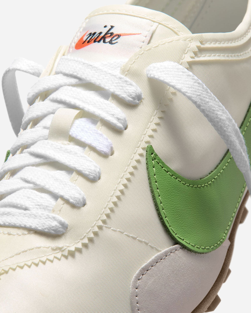 Nike Moon Shoe OG Sp Sail/Chlorophyll/Light Bone II0407-102