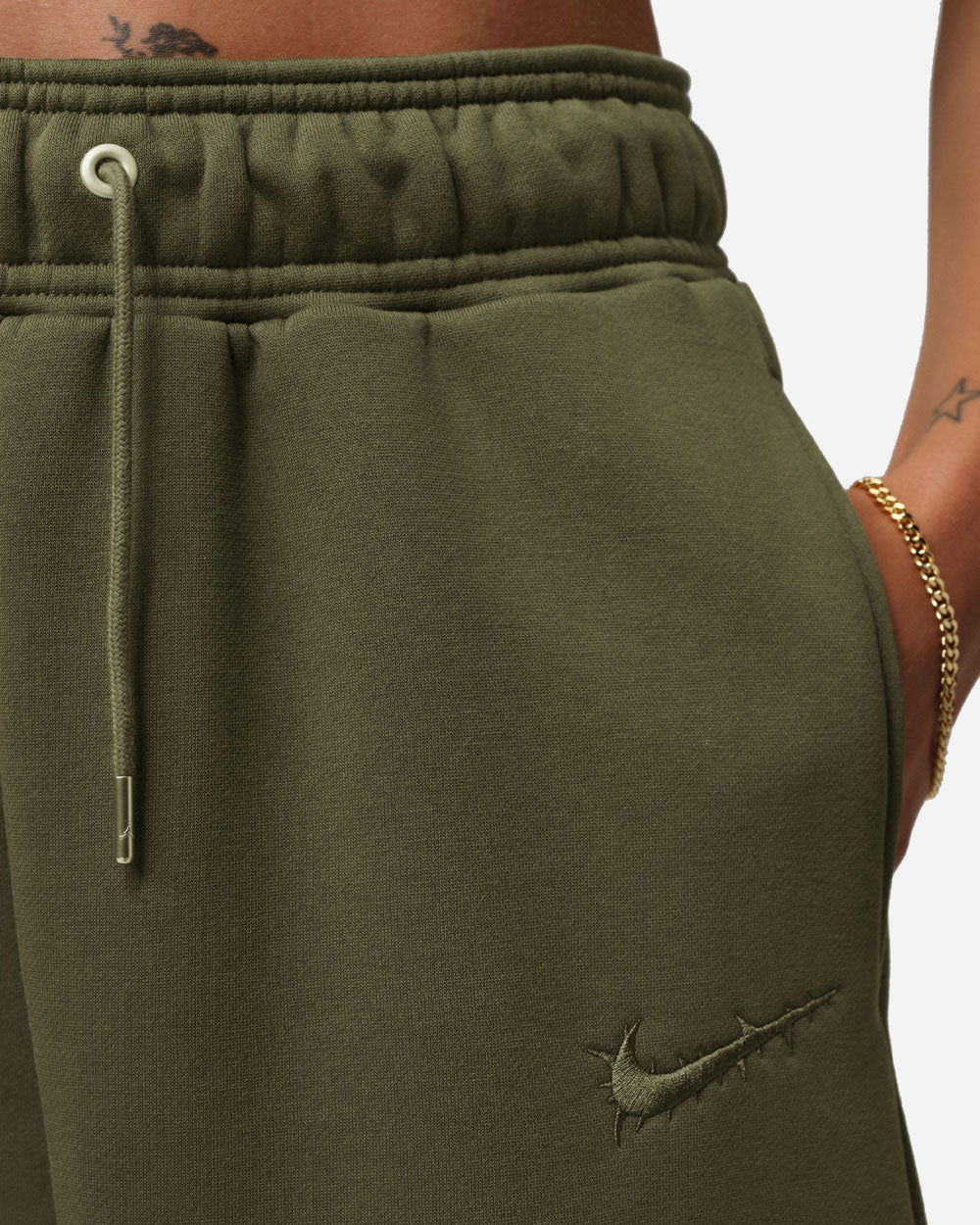 Teyana Taylor  x Jordan Fleece Pants Rough Green IQ3844-326