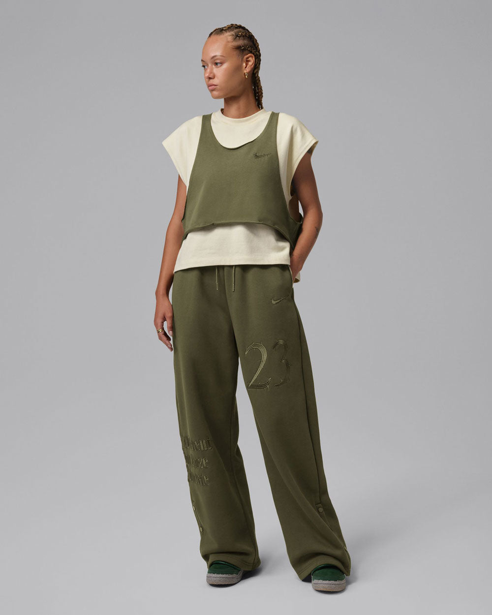 Teyana Taylor  x Jordan Fleece Pants Rough Green IQ3844-326