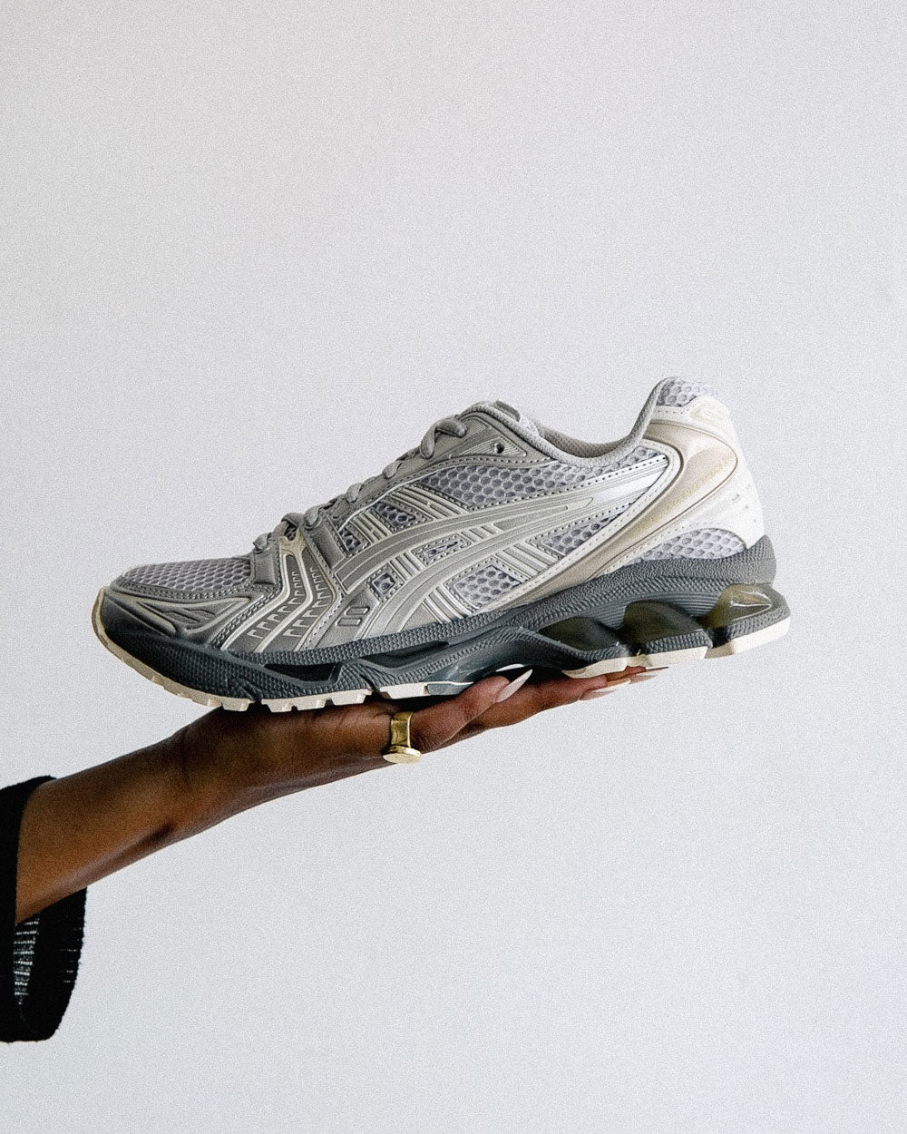 ASICS GEL-KAYANO 14 Concrete/Pure Silver 1203A537.025