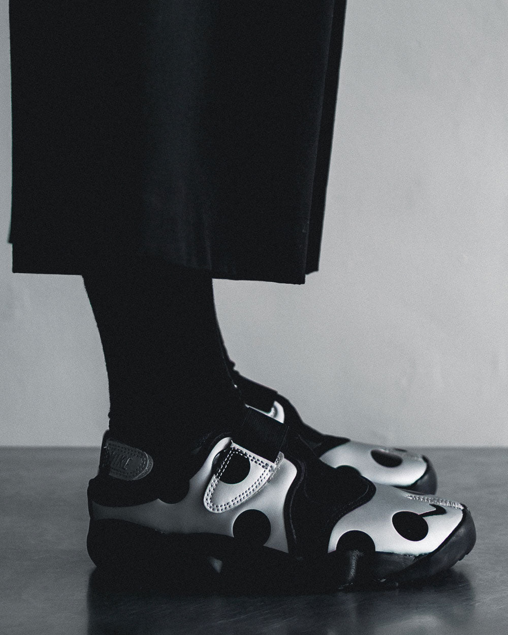 Nike Air Rift Polka Dot Black/Metallic Silver IR1226-001