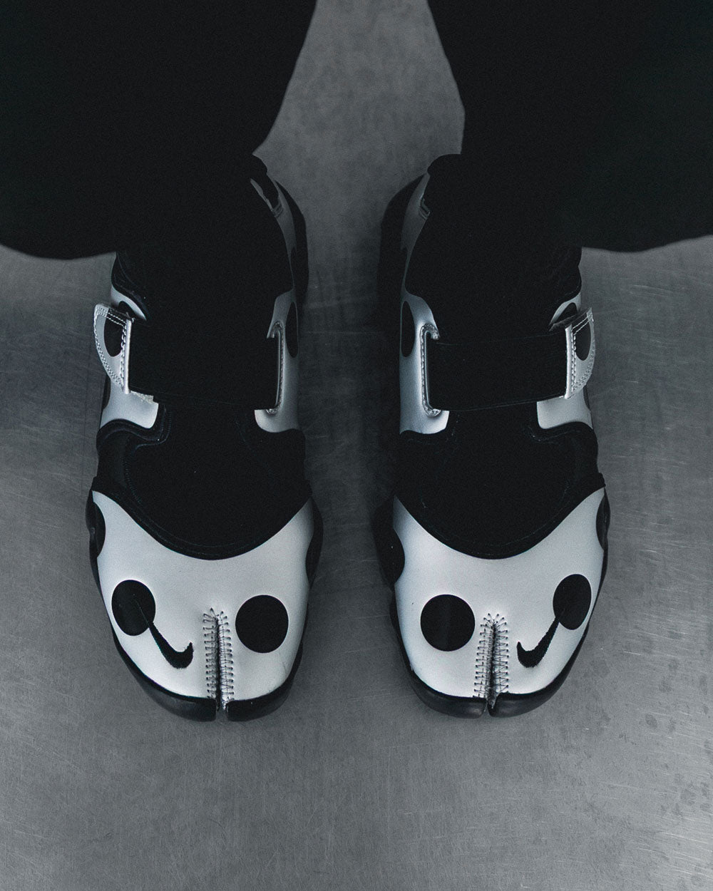 Nike Air Rift Polka Dot Black/Metallic Silver IR1226-001