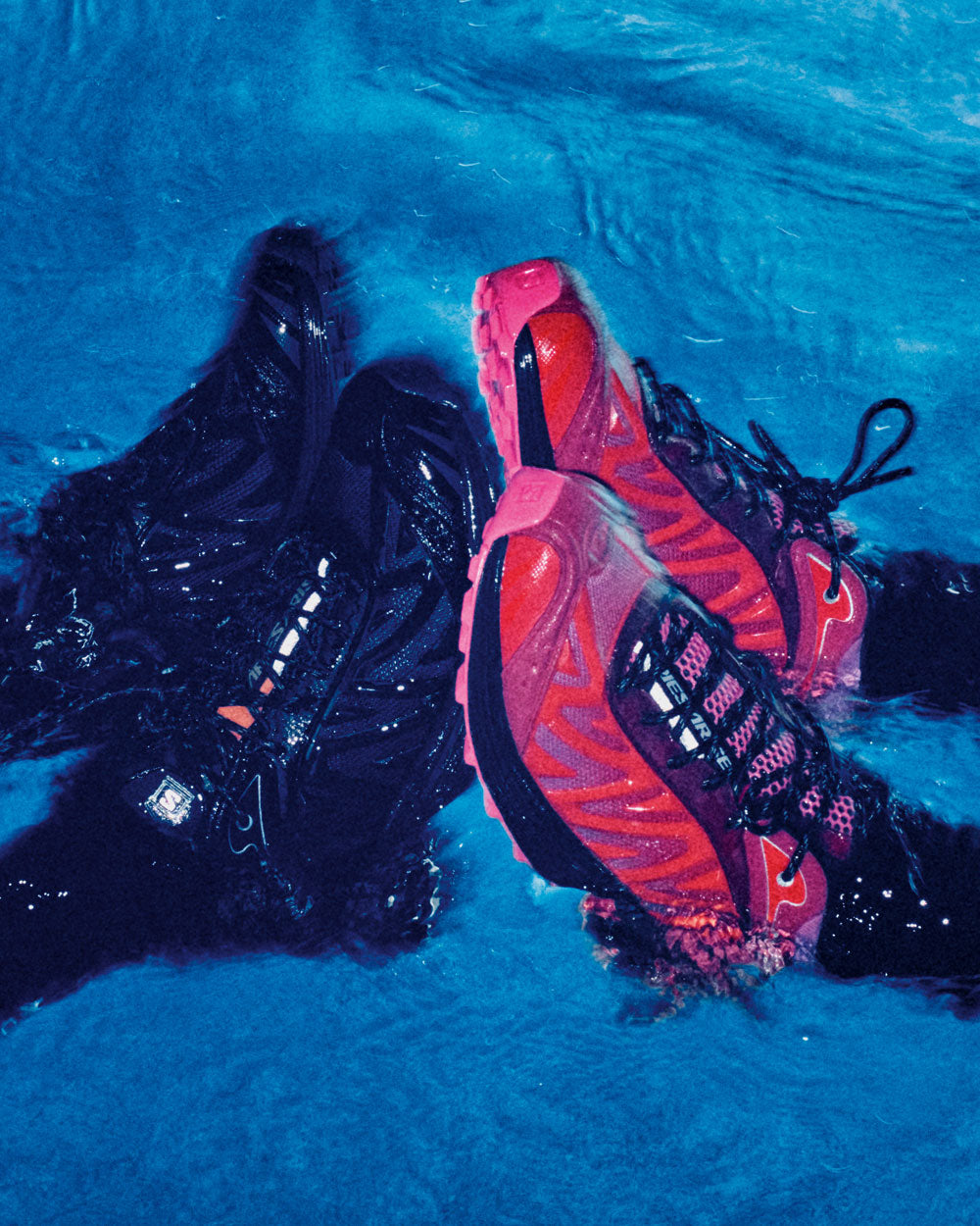 Aries x Salomon XT-Whisper Black/Earth L49129700