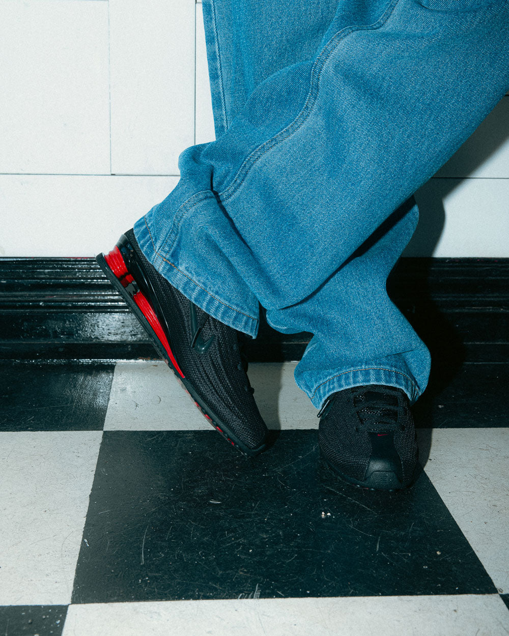 Nike Shox Z Black/University Red HQ7540-002